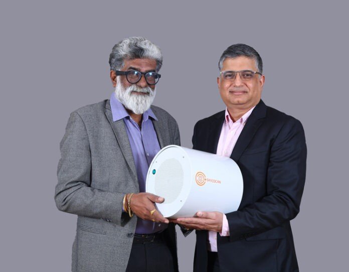 Dr.-Rajah-Vijaya-and-Alok-Sharma-with-Shycocan-deviceweb750 Dr Rajah Vijaya and Alok Sharma with the Shyocan virus attentuation device Photo Shyocan
