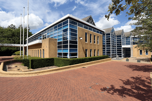 Sharp199-EDITED-1024x683 OMass Therapeutics has won Oxford Science Park Innovation Award at the Oxfordshire Business Awards. Photo: The Oxford Science Park