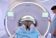 Pioneering hospitals take major steps towards decarbonizing healthcare Philips Ingenia Ambition helium-free MR scanner Photo Philips