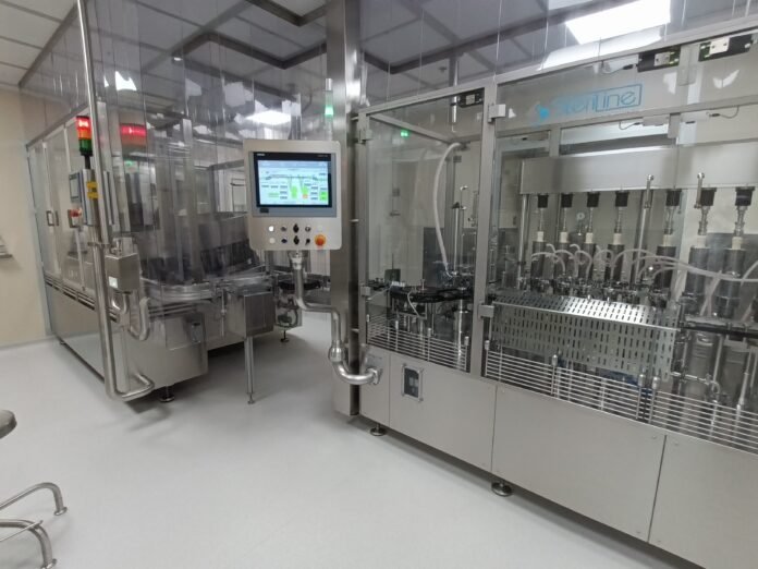 Steriline’s Ophthalmic Filling and Capping Machine OFCM84 - view 2 Because Steriline’s line is compliant with the recommendations of the latest version of Annex 1, Bausch+Lomb can expand its production capacity while simultaneously minimising the risks of microbial, particulate and endotoxin/pyrogen contamination in its eye care products